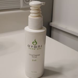 Avani Glow Cleanse Scrub